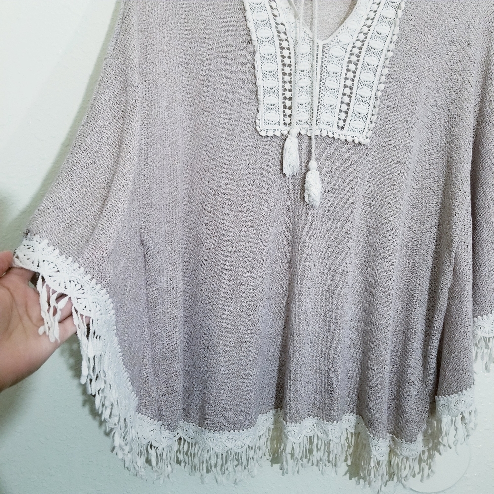 Plus Size crochet detail top - Picture 3 of 9